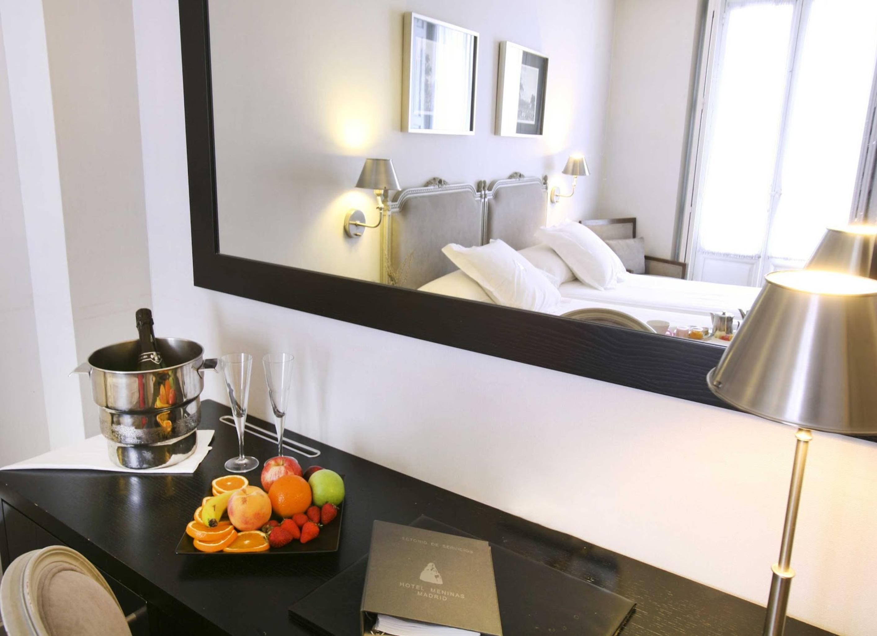 Hotel Meninas - Boutique Opera Madrid Exterior photo